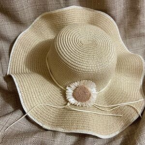 Stylish Tan Sun Hat with Flower Accent
